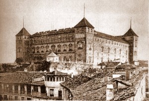 Alcazar-Toledo-en-1880-300x203 El incendio devastador del Alcázar de Toledo